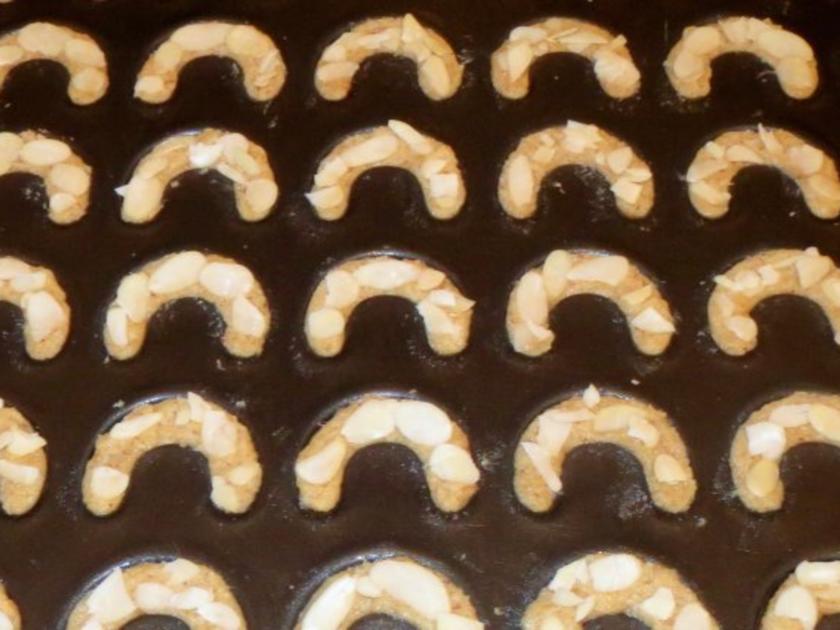 Backen: Mandel-Kipferl - Rezept mit Bild - kochbar.de