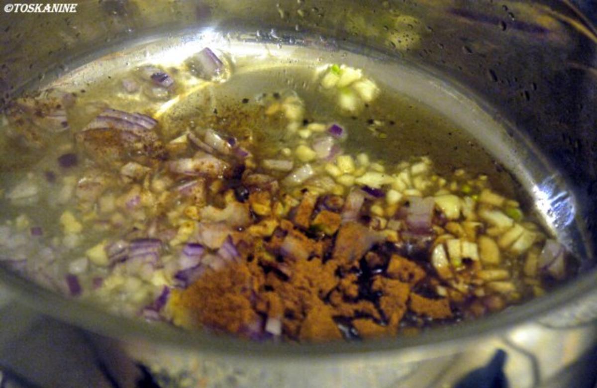 Kartoffel-Curry mit Hähnchenbeinen und Brotchips - Rezept - Bild Nr. 9