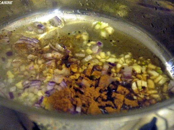 Kartoffel-Curry mit Hähnchenbeinen und Brotchips - Rezept - Bild Nr. 9