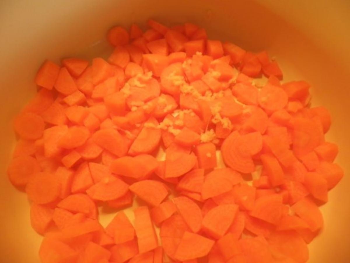 Karotten - Orangen - Mousse, Steckrüben - Apfel - Creme und karamellisierte Kartoffelchips - Rezept - Bild Nr. 4