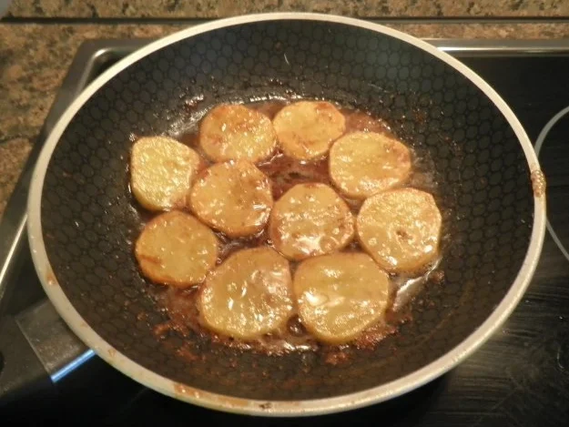 Karotten - Orangen - Mousse, Steckrüben - Apfel - Creme und karamellisierte Kartoffelchips - Rezept - Bild Nr. 11