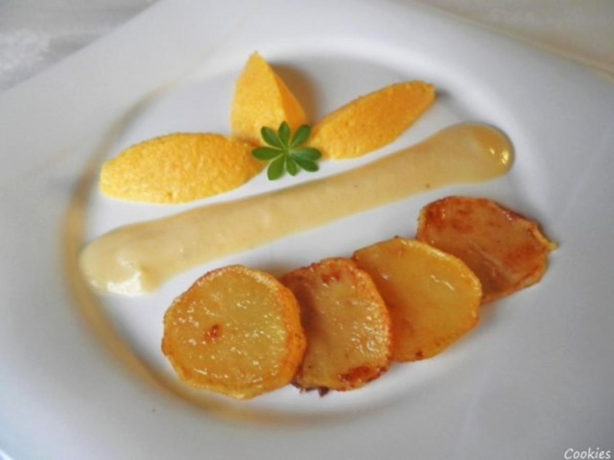 Bilder für Karotten - Orangen - Mousse, Steckrüben - Apfel - Creme und karamellisierte Kartoffelchips - Rezept