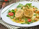 Serviettenknödel mit Feldsalat an Maronenvinaigrette - Rezept