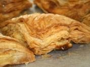 Rezept: Bratäpfel im Blätterteigmantel an Mandelkrokant Bratäpfel im Blätterteigmantel an Mandelkrokant - Rezept