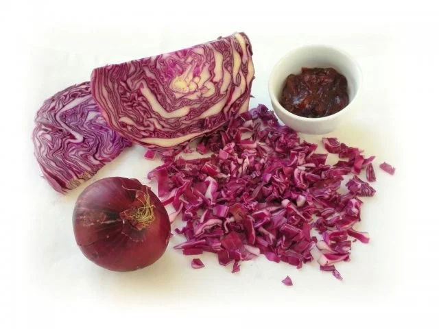 Rotkrautsuppe mit karamellisierten Maronen und Sesam-Sternchen - Rezept - Bild Nr. 4