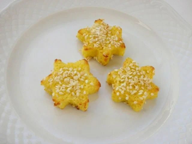 Rotkrautsuppe mit karamellisierten Maronen und Sesam-Sternchen - Rezept - Bild Nr. 12