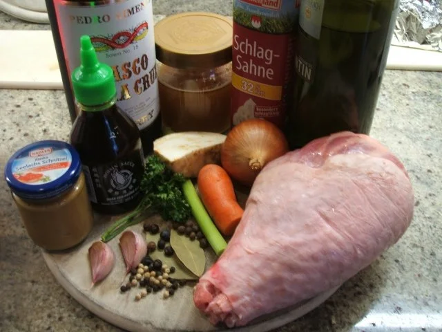 Rezept: Geflügel: Putenkeule in Sherry-Soße Bild Nr. 2 Geflügel: Putenkeule in Sherry-Soße - Rezept - Bild Nr. 2