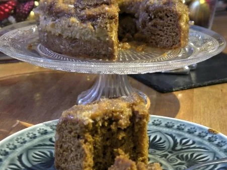 Saftiger Kokoskuchen mit Tonkabohne - Rezept