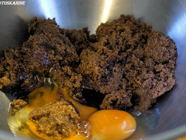 Saftiger Kokoskuchen mit Tonkabohne - Rezept - Bild Nr. 3