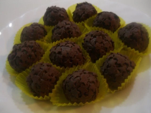 Rezept: Weihnachts-Pralinen-Kugeln Weihnachts-Pralinen-Kugeln - Rezept