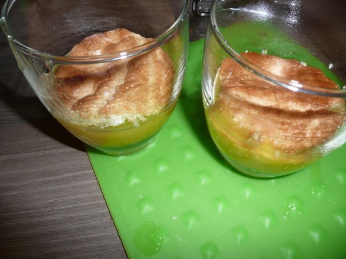 Putenschnitzel in Paprika - Rahm - Soße an Kroketten mit Rotkohl - Apfelsalat - Rezept - Bild Nr. 4
