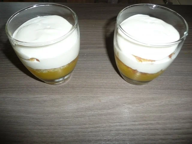 Putenschnitzel in Paprika - Rahm - Soße an Kroketten mit Rotkohl - Apfelsalat - Rezept - Bild Nr. 5