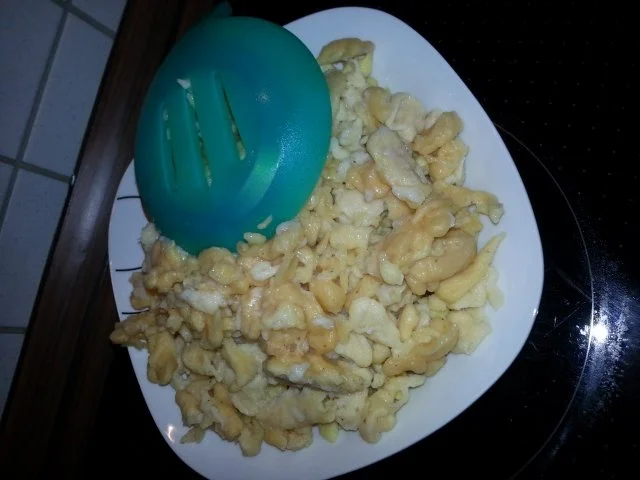 Handgeschabte Spätzle in Käsesoße - Rezept - Bild Nr. 4