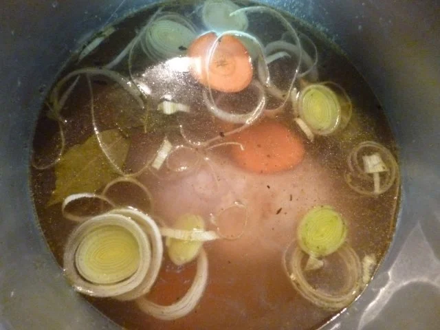 Rezept: Hühnerbouillon Hühnerbouillon - Rezept