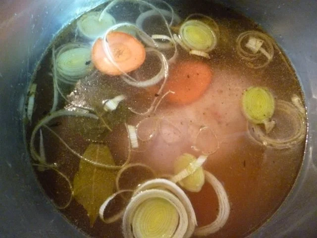 Rezept: Hühnerbouillon Bild Nr. 2 Hühnerbouillon - Rezept - Bild Nr. 2