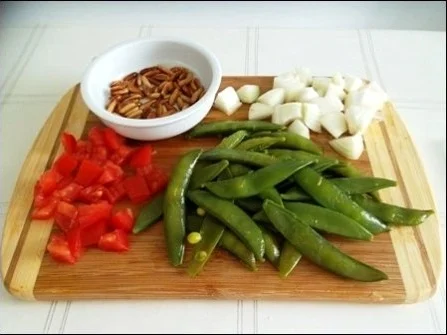 Rezept: Kalbsbraten mit Mini Knackerbsen und tournierten Kartoffeln dazu Bild Nr. 8 Kalbsbraten mit Mini Knackerbsen und tournierten Kartoffeln dazu - Rezept - Bild Nr. 8