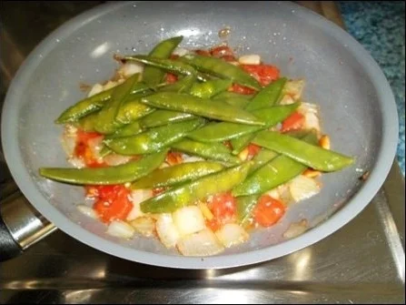 Rezept: Kalbsbraten mit Mini Knackerbsen und tournierten Kartoffeln dazu Bild Nr. 13 Kalbsbraten mit Mini Knackerbsen und tournierten Kartoffeln dazu - Rezept - Bild Nr. 13