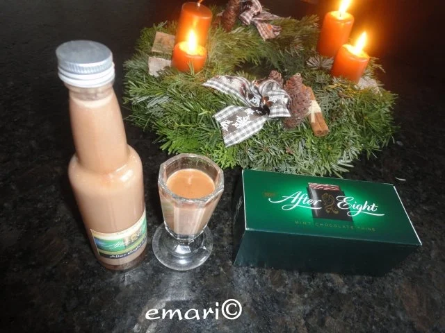 Rezept: After Eight Likör Bild Nr. 7 After Eight Likör - Rezept - Bild Nr. 7