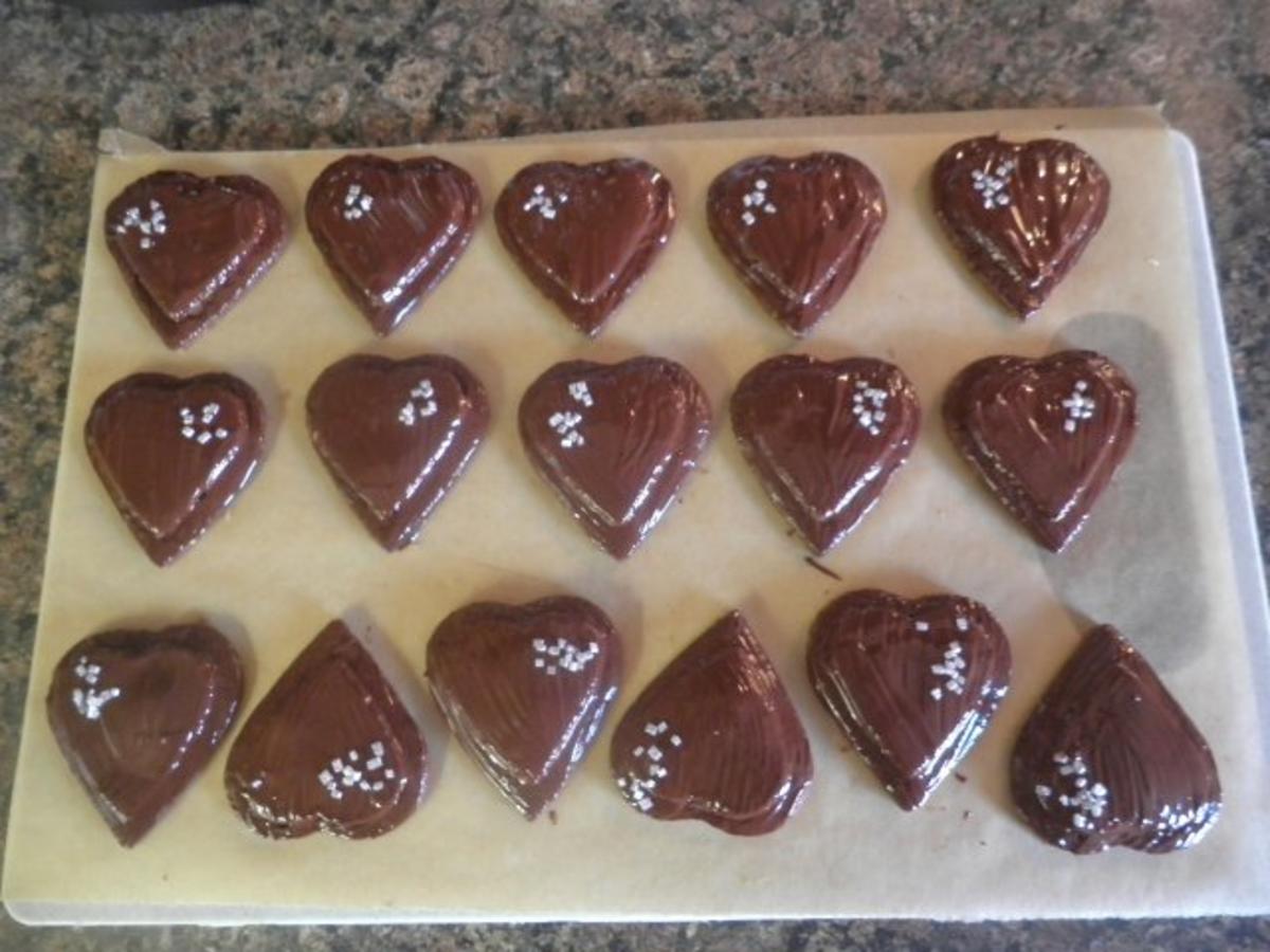 Marzipan - Schokoladen - Herzen ... - Rezept - Bild Nr. 15