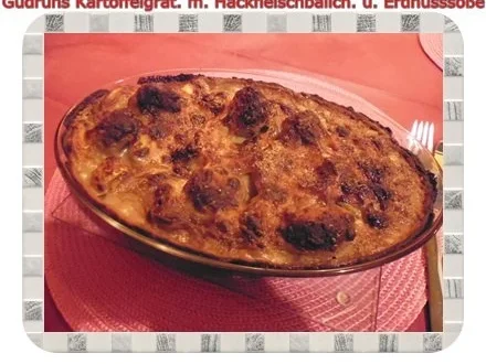 Kartoffeln: Kartoffelauflauf mit Hackfleischbällchen und Erdnusssoße - Rezept