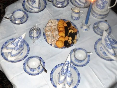 Rezept: "Oma - Friede`s" - Leckere "Weihnachts - Haselnußhörnchen".......(Rzpt. um 1960) Bild Nr. 13 "Oma - Friede`s" - Leckere "Weihnachts - Haselnußhörnchen".......(Rzpt. um 1960) - Rezept - Bild Nr. 13