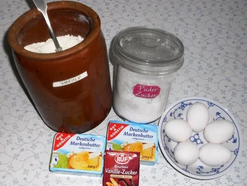 "Oma - Friede`s" - Feine-Weihnachts-Butterplätzchen - (Rzpt. um 1960) - Rezept - Bild Nr. 2