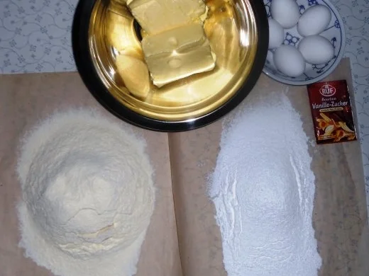 "Oma - Friede`s" - Feine-Weihnachts-Butterplätzchen - (Rzpt. um 1960) - Rezept - Bild Nr. 3