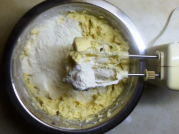 "Oma - Friede`s" - Feine-Weihnachts-Butterplätzchen - (Rzpt. um 1960) - Rezept - Bild Nr. 8