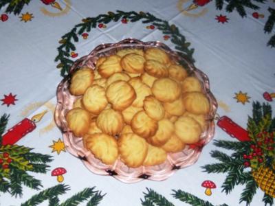 "Oma - Friede`s" - Feine-Weihnachts-Butterplätzchen - (Rzpt. um 1960) - Rezept