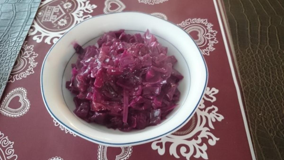 Bilder für rotkraut-weihnachtlich... köstlich und..passend zur tischdecke-lächel - Rezept