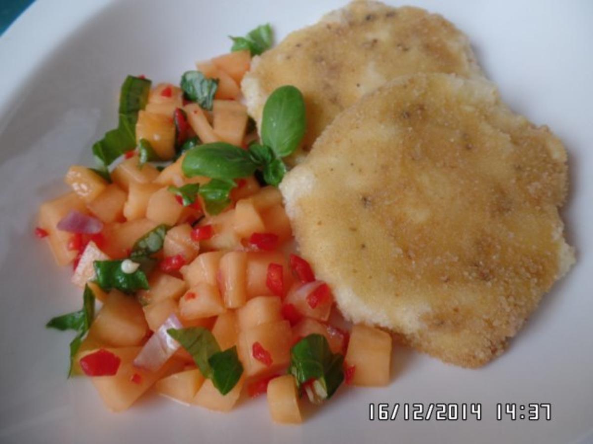 Gebackener Mozzarella mit Melonen-Salsa - Rezept