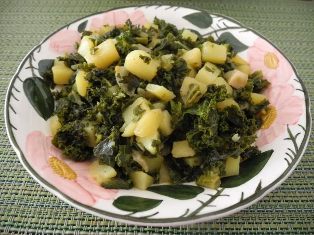 Grünkohl mit Kartoffelwürfel - Rezept