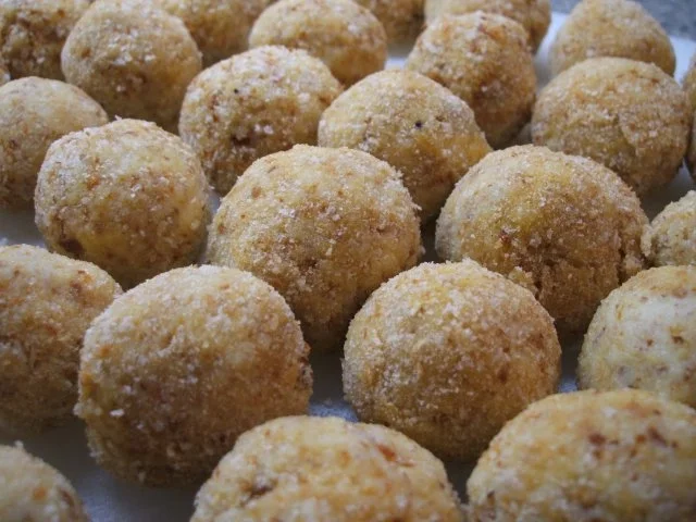 Rezept: Kartoffeln: Kartoffelbällchen mit Nuss Bild Nr. 5 Kartoffeln: Kartoffelbällchen mit Nuss - Rezept - Bild Nr. 5