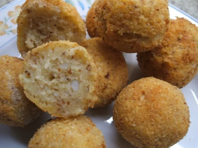 Rezept: Kartoffeln: Kartoffelbällchen mit Nuss Bild Nr. 8 Kartoffeln: Kartoffelbällchen mit Nuss - Rezept - Bild Nr. 8