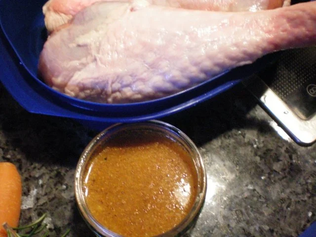 Geflügel: Putenkeulen im Römertopf gegart - Rezept - Bild Nr. 2