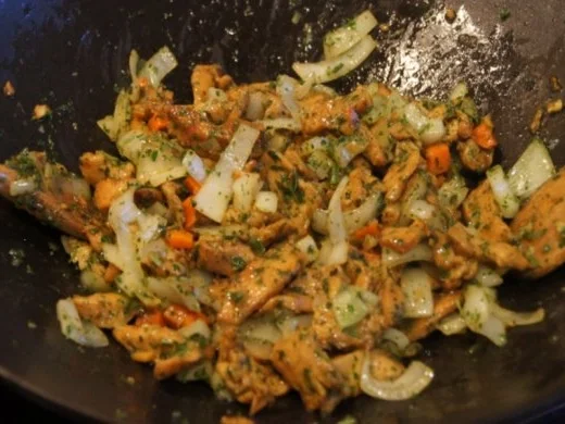 Rezept: Hähnchenbrustfilet in Kochsahne und Reis Bild Nr. 8 Hähnchenbrustfilet in Kochsahne und Reis - Rezept - Bild Nr. 8