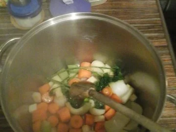 Rezept: Gemüse / Geflügel Brühe Gemüse / Geflügel Brühe - Rezept