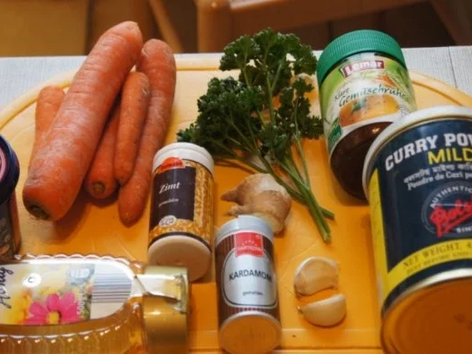 Rezept: Ingwer-Knoblauch-Möhren-Suppe Bild Nr. 2 Ingwer-Knoblauch-Möhren-Suppe - Rezept - Bild Nr. 2