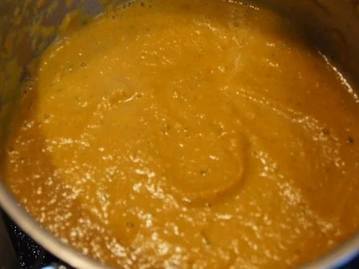 Rezept: Ingwer-Knoblauch-Möhren-Suppe Bild Nr. 9 Ingwer-Knoblauch-Möhren-Suppe - Rezept - Bild Nr. 9