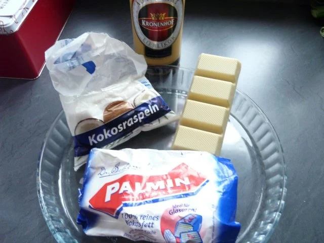 Rezept: Eierlikörkugeln Bild Nr. 2 Eierlikörkugeln - Rezept - Bild Nr. 2