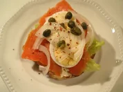 Lachs Toast mit Kapern und Zwiebel - Rezept