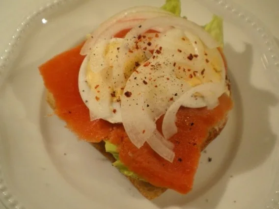 Lachs Toast mit Kapern und Zwiebel - Rezept - Bild Nr. 8