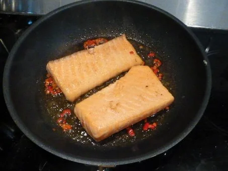 Linguine mit Käse-Schnittlauch-Sauce und Lachs - Rezept - Bild Nr. 4