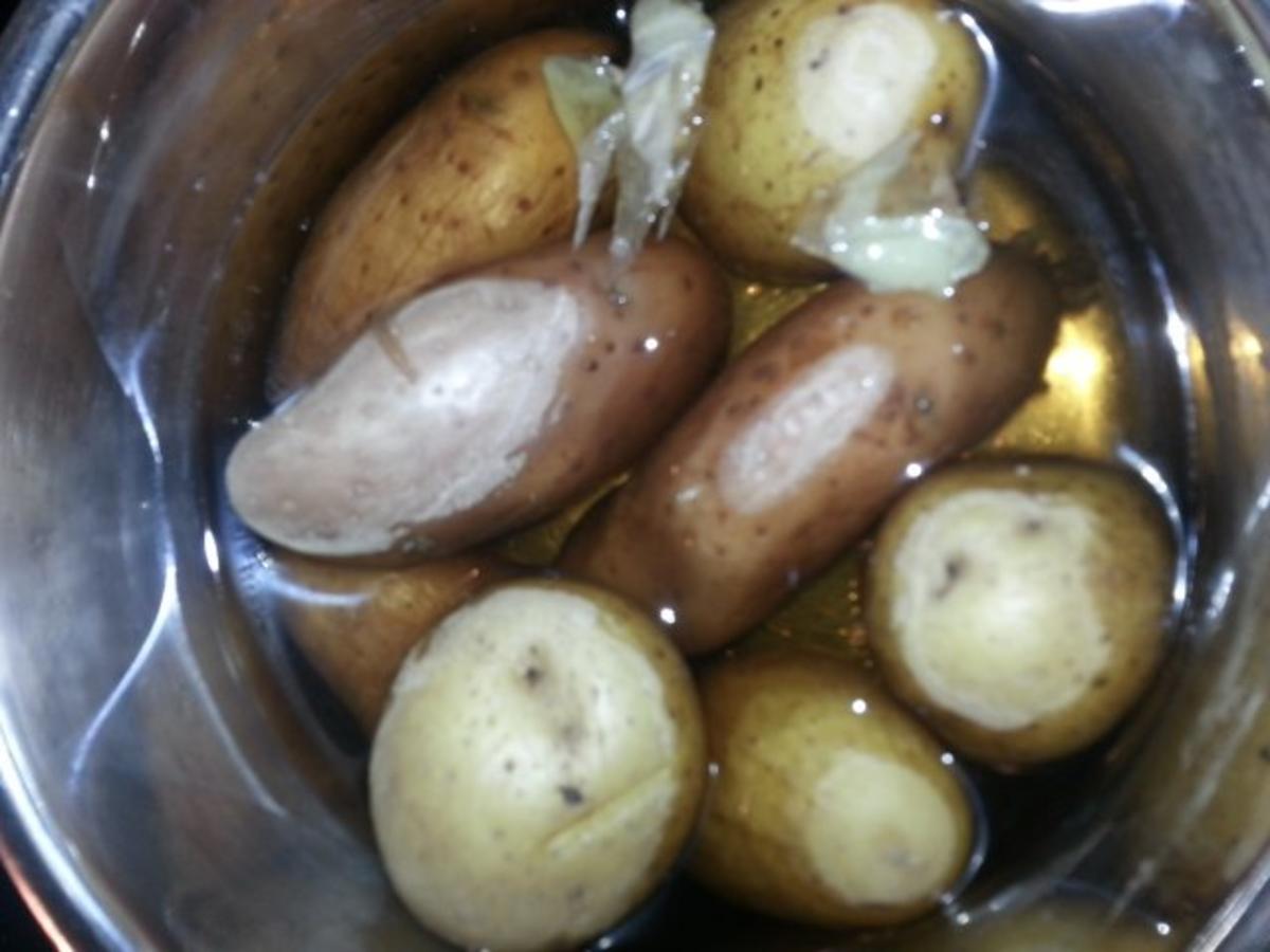 Weihnachts Kartoffelsalat mit Würstchen - Rezept - Bild Nr. 2