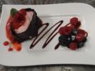 Himbeermousse im Zartbitterschokoladenmantel & Himbeersoße mit erlesenen Beeren - Rezept
