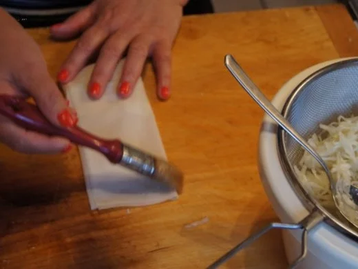 Frühlingsrollen mit Weißkrautsalat-Meerrettich-Füllung - Rezept - Bild Nr. 7