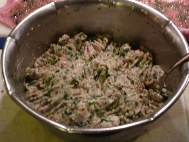 Rezept: Gefüllte kalbsplätzchen an Meerrettichsauce Bild Nr. 4 Gefüllte kalbsplätzchen an Meerrettichsauce - Rezept - Bild Nr. 4