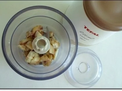 Geschmorte Rinderrouladen mit  Klößen in Sternform, nappiert mit  Maronensauce. - Rezept - Bild Nr. 9