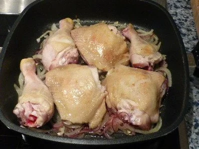 Rezept: Hähnchen in Cidre mit Kartoffeln und Erbsen Bild Nr. 3 Hähnchen in Cidre mit Kartoffeln und Erbsen - Rezept - Bild Nr. 3