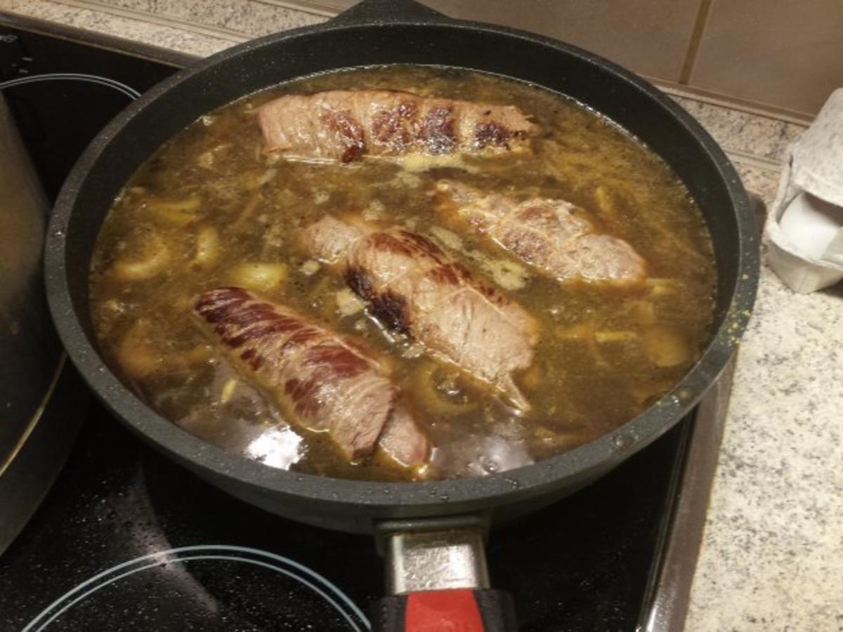 Rinder Rouladen mit Lauchfüllung - einfach - von sumueki